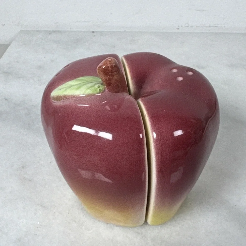 Vintage Divided Apple Salt and Pepper Shakers 3
